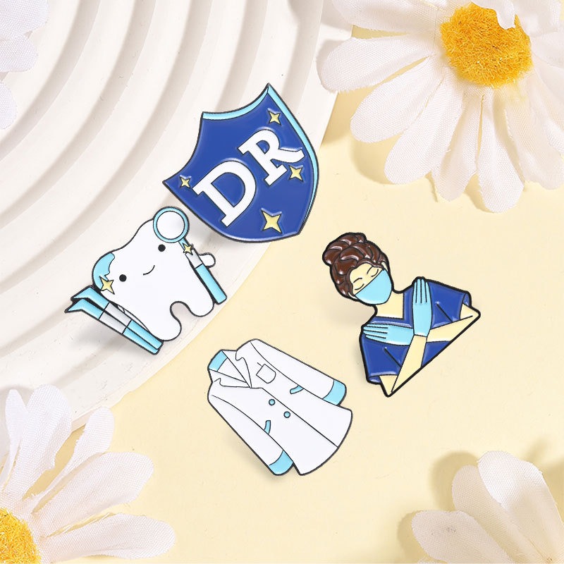 Pin Enamel Bertema Medis untuk - Medical Lab Worker ulasan dan harga